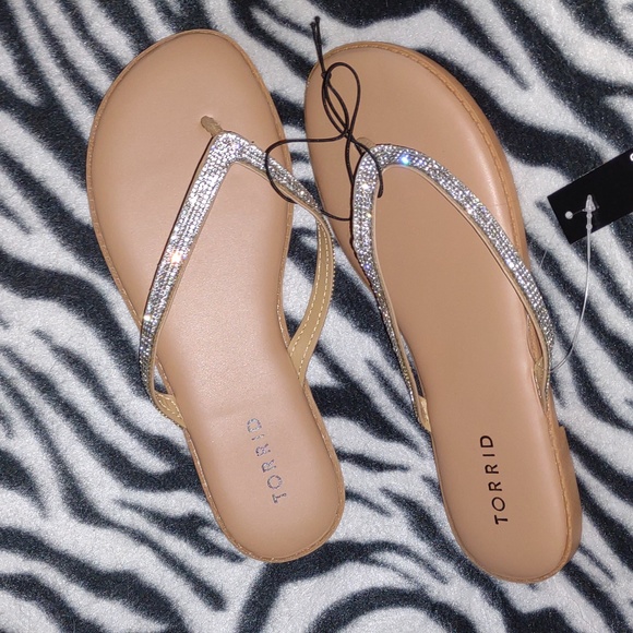 ๐ฃTORRID Clear Rhinestone Sunnie Flip Flops Reasonal Priced - Picture 8 of 15